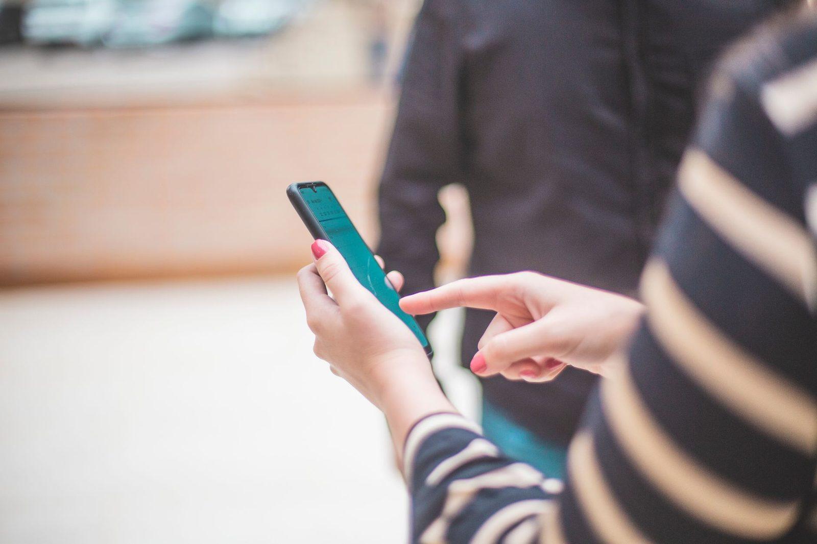 « Le logement est encore libre » : l'arnaque au faux bailleur qui se joue par SMS