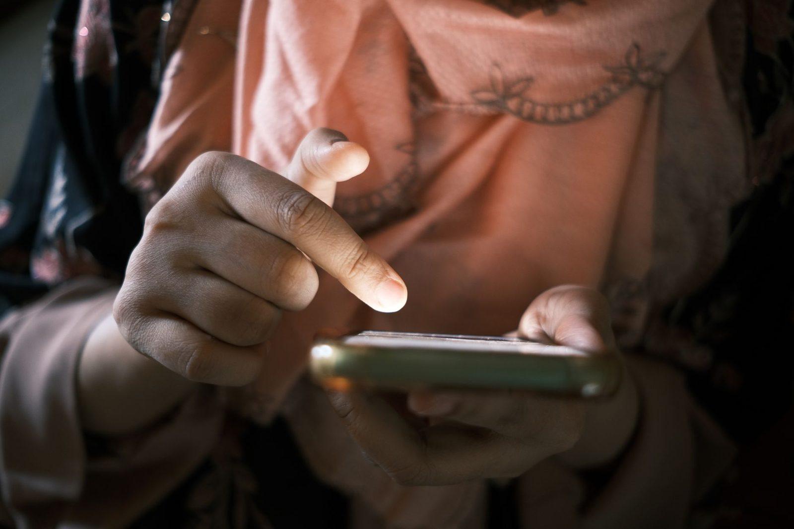 « Finalisez le changement de titulaire » : l'arnaque au faux SMS de l'ANTS après la vente de votre voiture