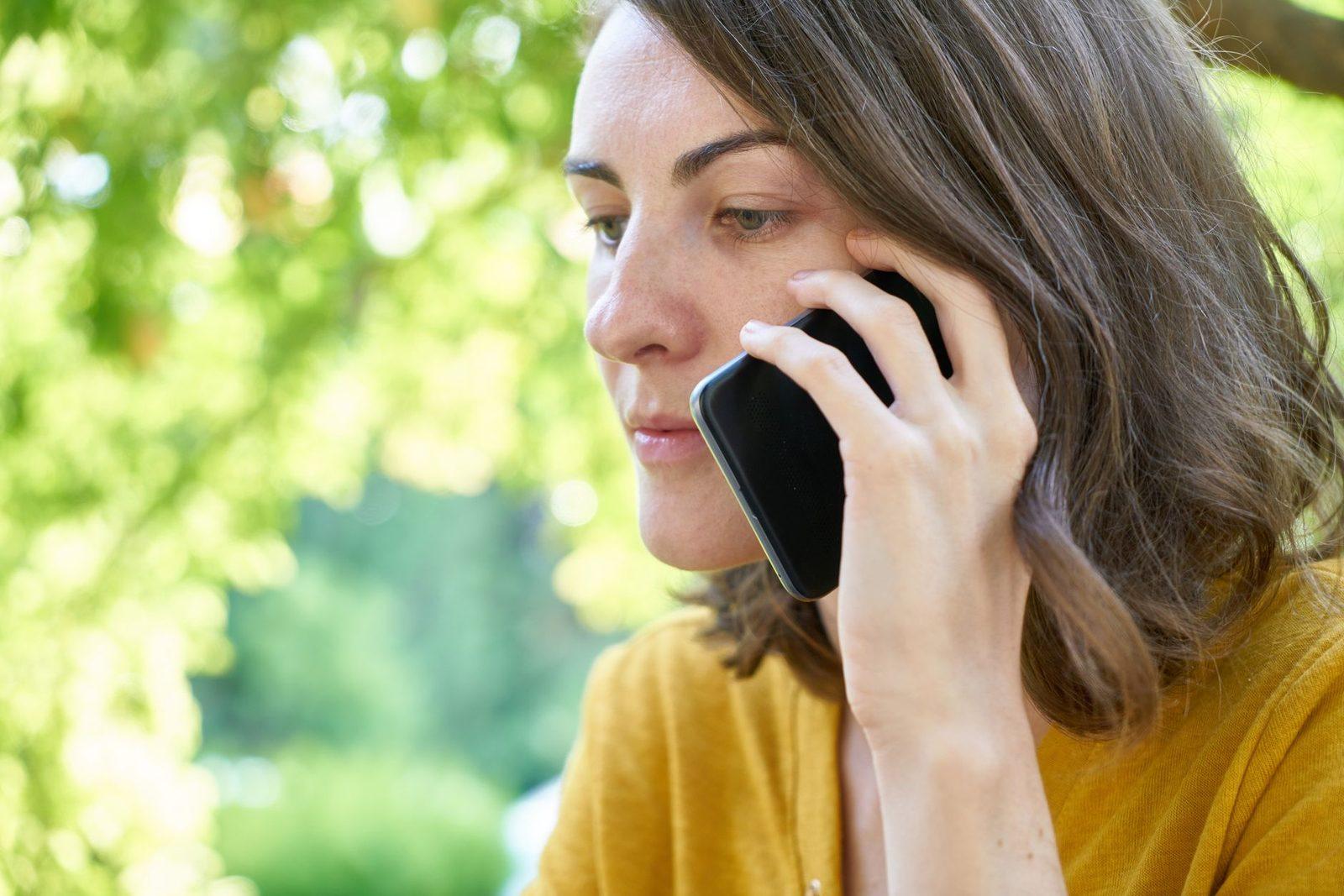 « Poste à domicile, 120 € par jour » : l'arnaque au faux recrutement qui commence par un SMS