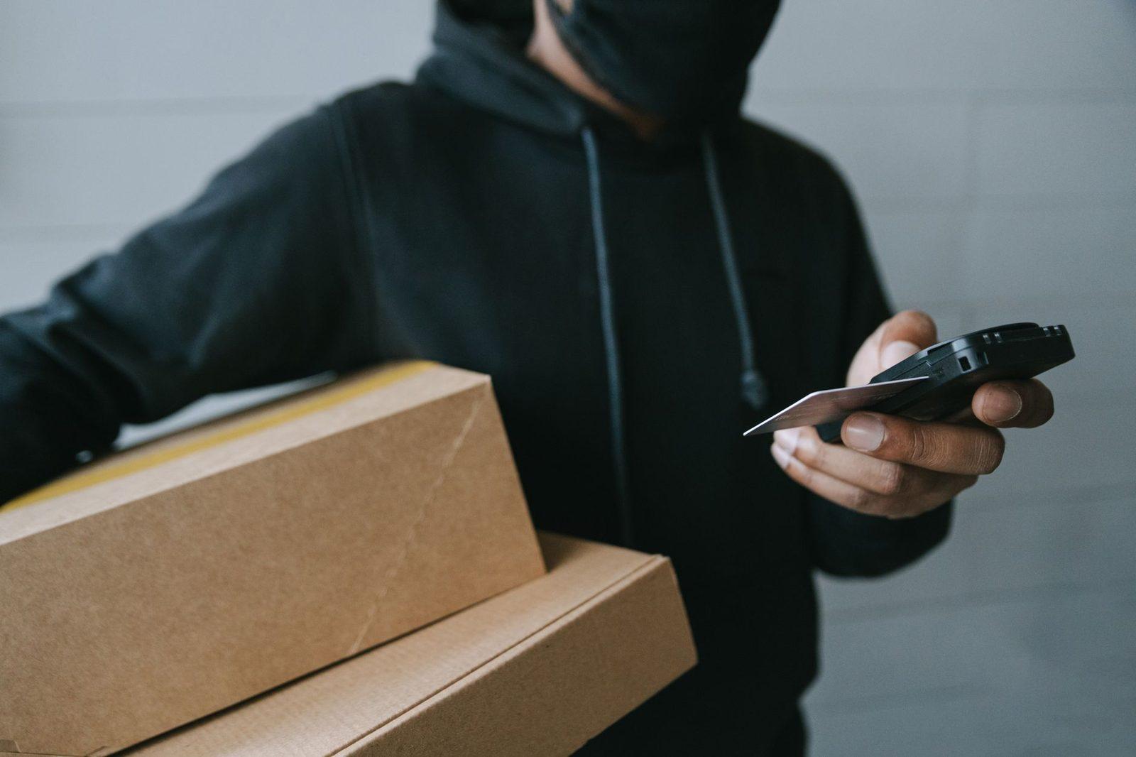 « Votre commande est éligible à un rappel produit » : l'arnaque au faux rappel de sécurité par SMS