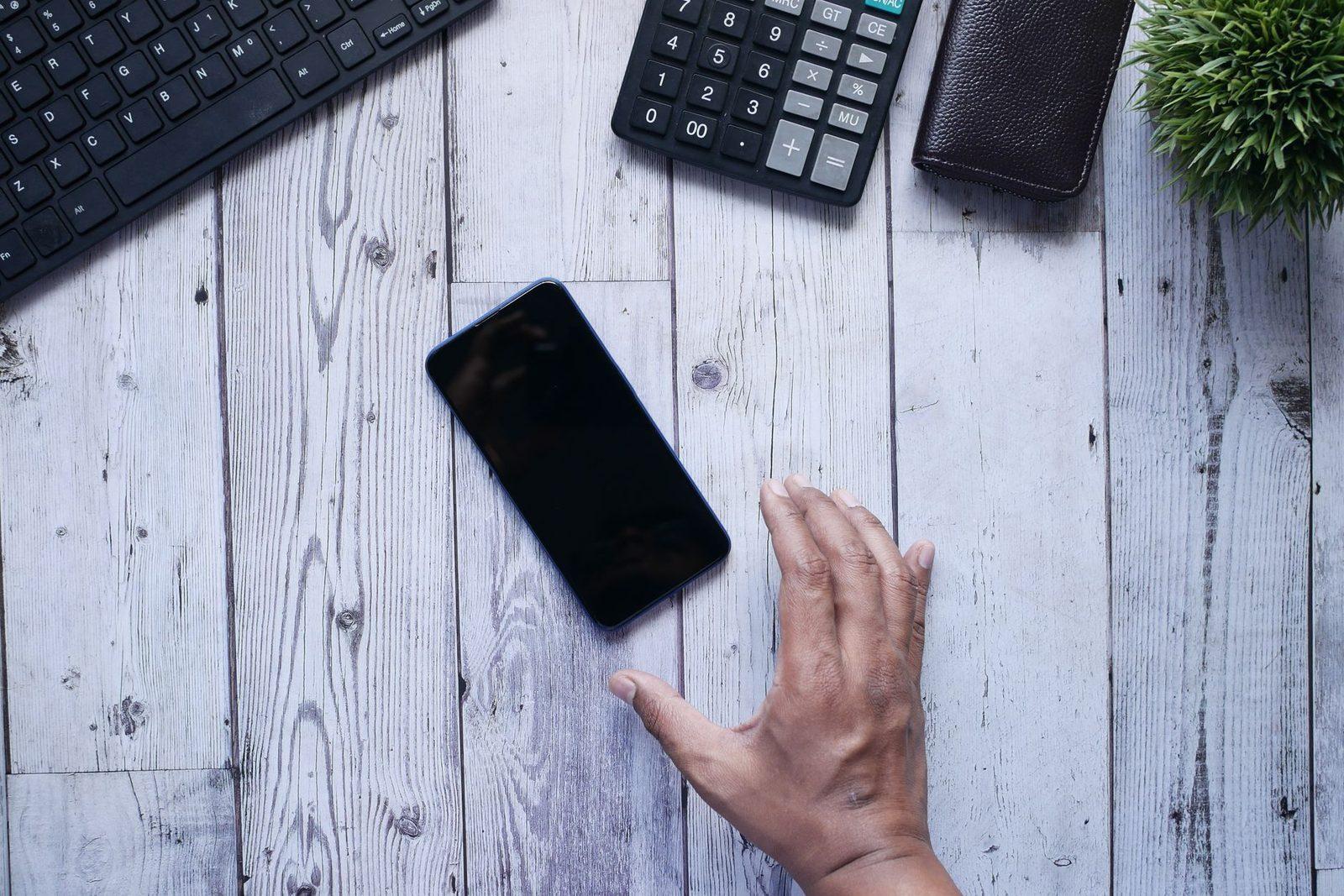 « Votre véhicule a été mis en fourrière » : l'arnaque au SMS qui vous fait payer des frais de garde fictifs